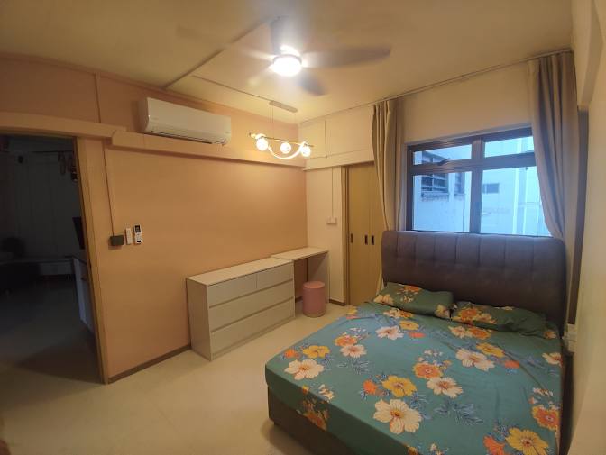 Idris's room