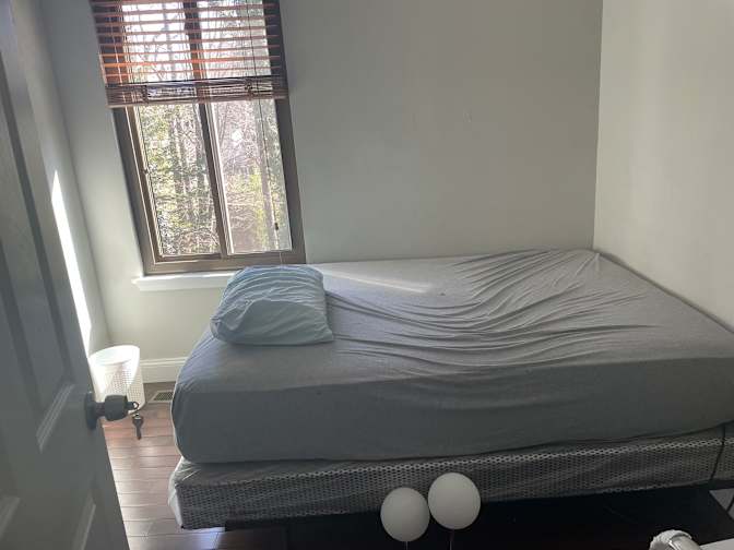 Otabek Sherbekov's room