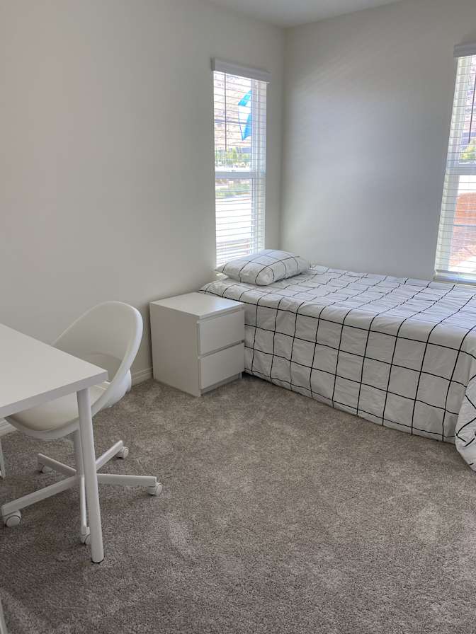 Hena's room