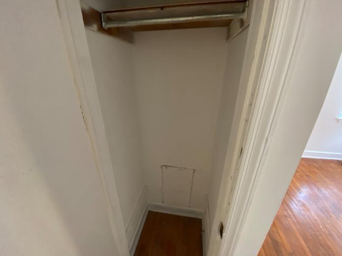 Alcove Rooms's room