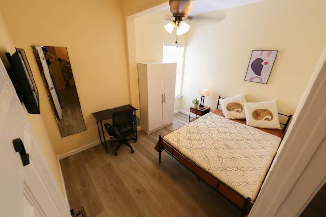 PadSplit's room