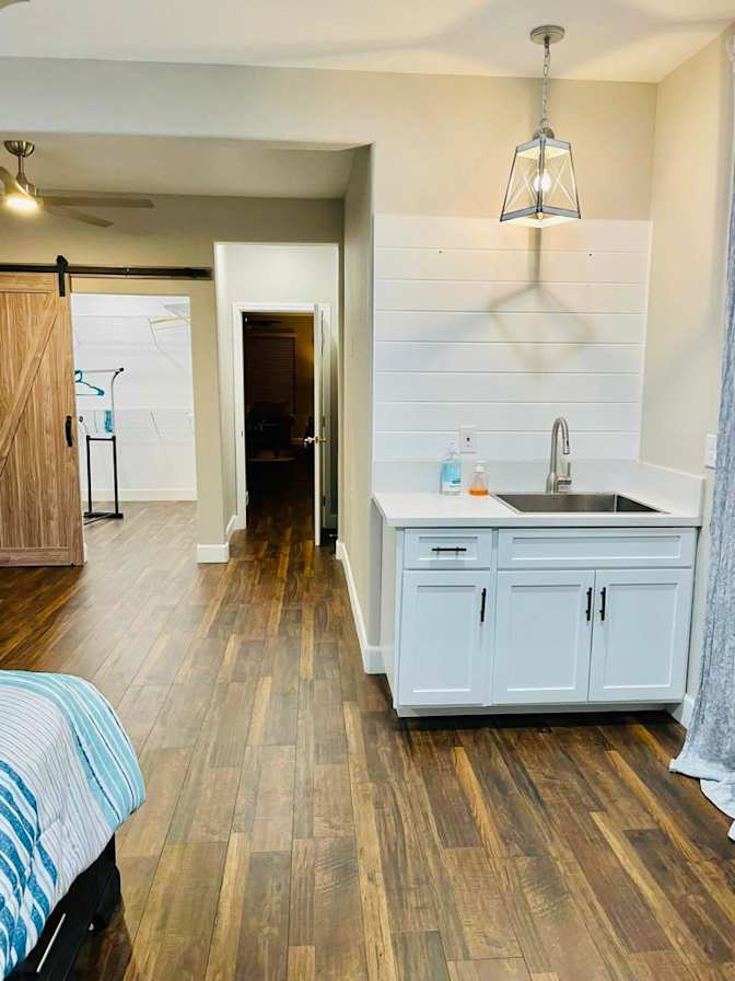 Joy Thomas's room