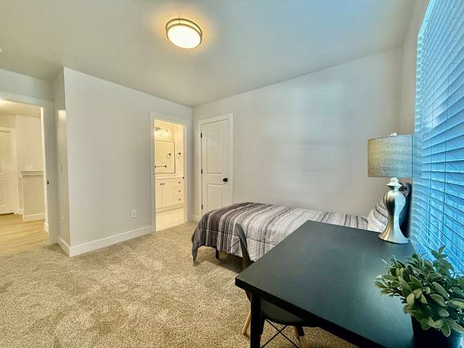 Jenny's room