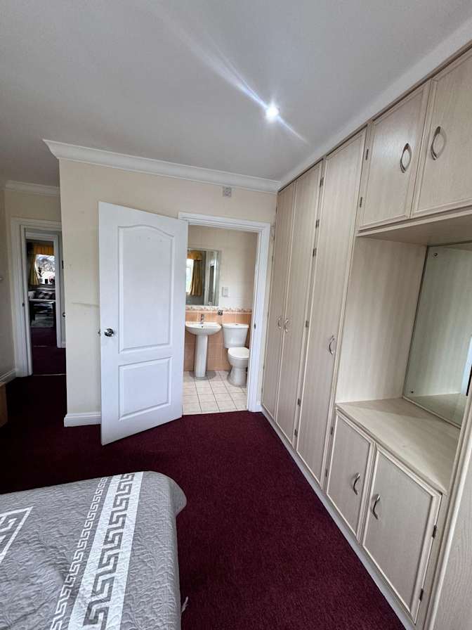 Sam M's room