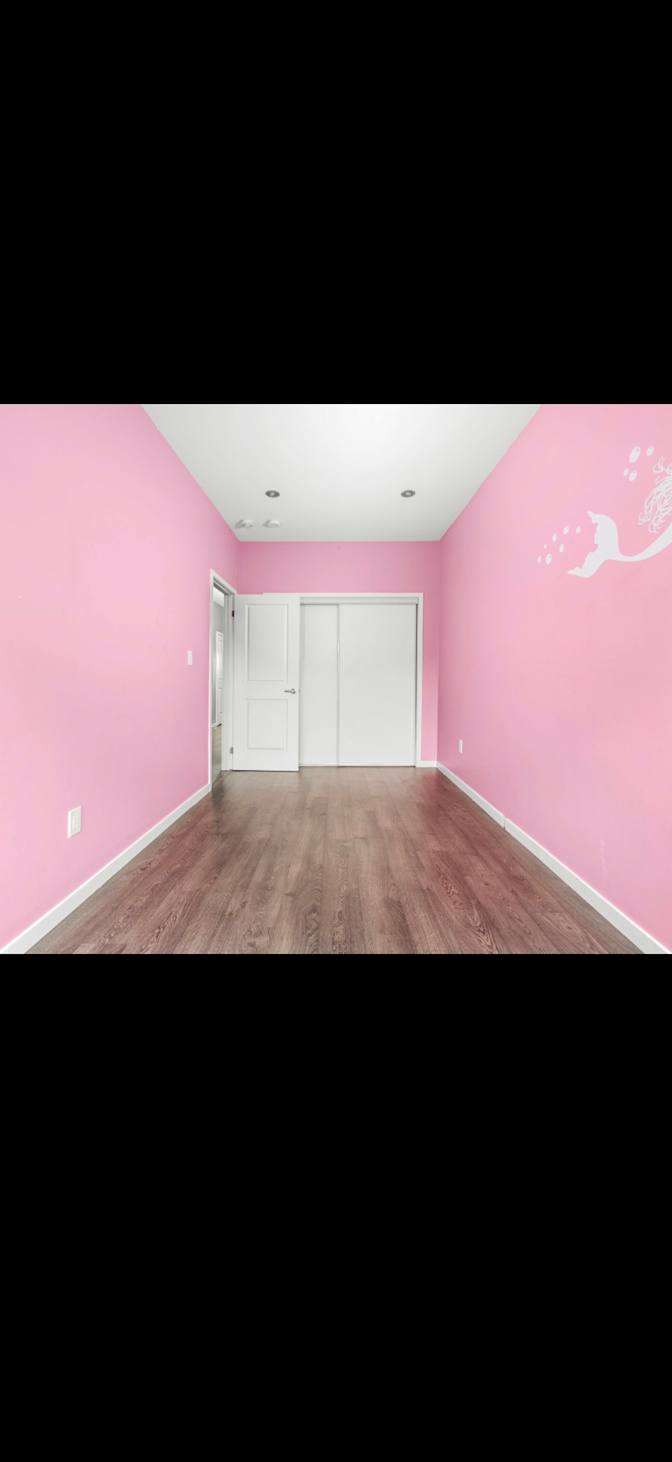 Safy's room