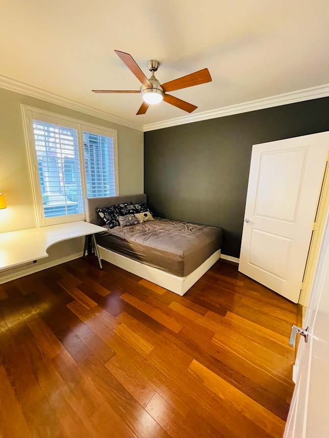 Annie's room
