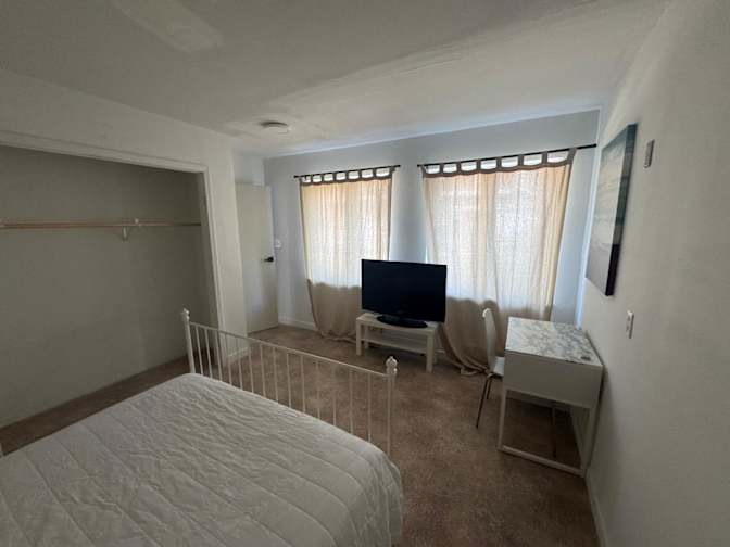 West 28th Avenue - Photo 2