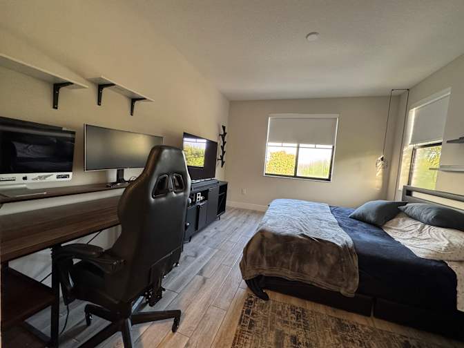 Andres Fierro's room