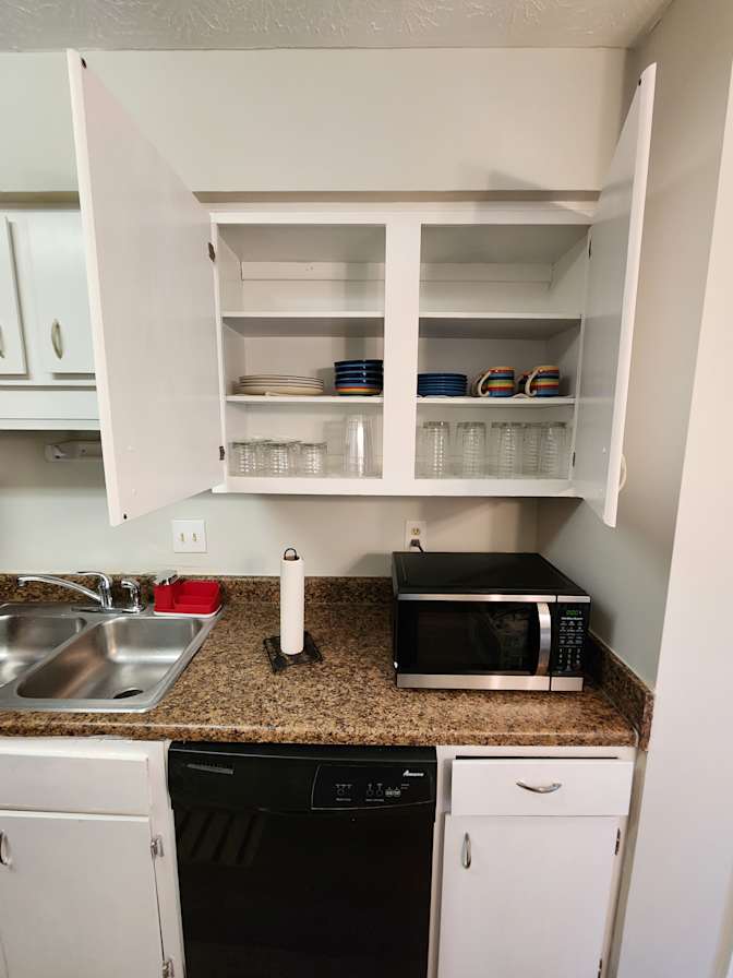 CL&C Property Management and Consulting's room