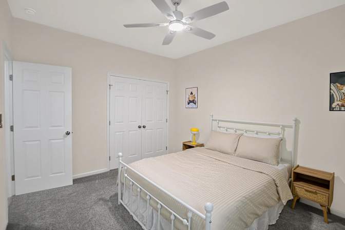 Alcove Rooms's room