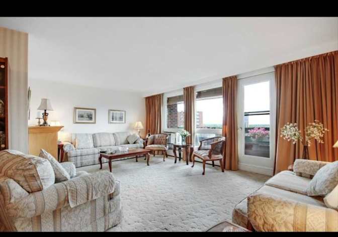 Suzanne's room