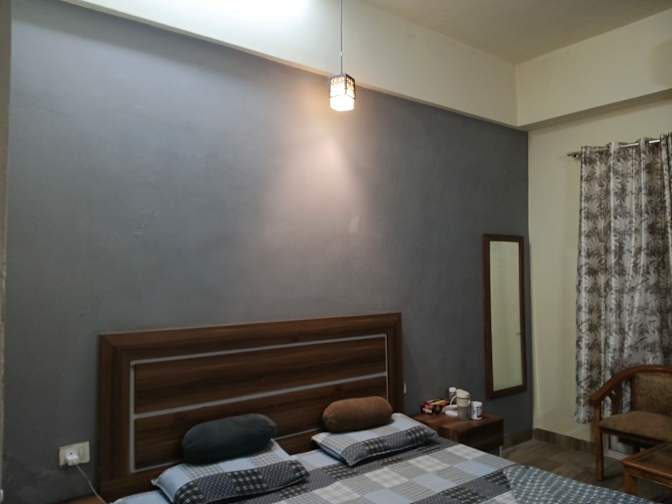 Ayushi's room