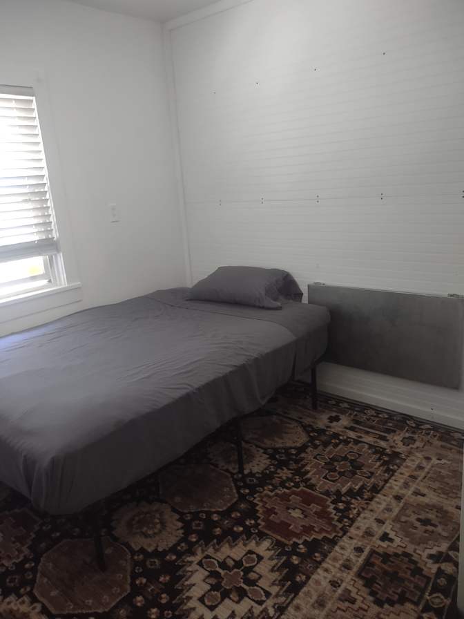 Renn Hernandez's room
