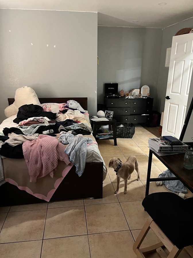 Mayra's room