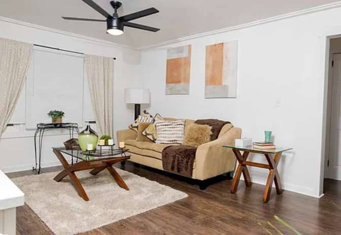 Lucia Barns's room