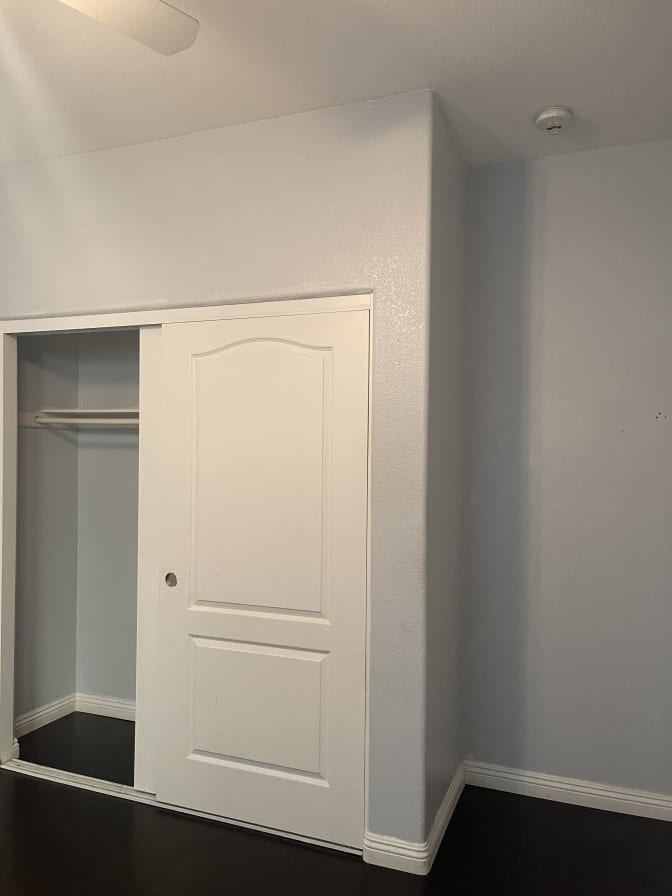 Sandy's room