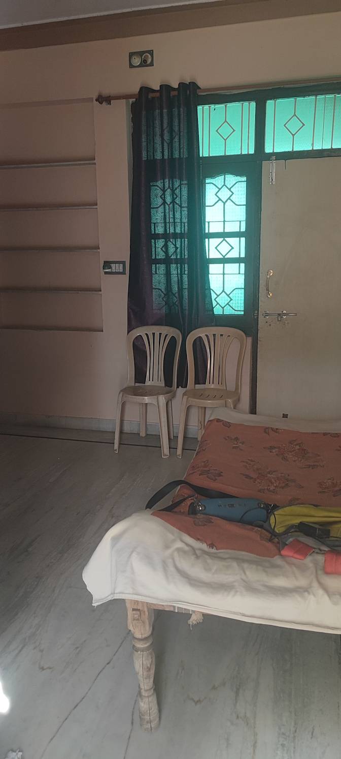 Satish's room