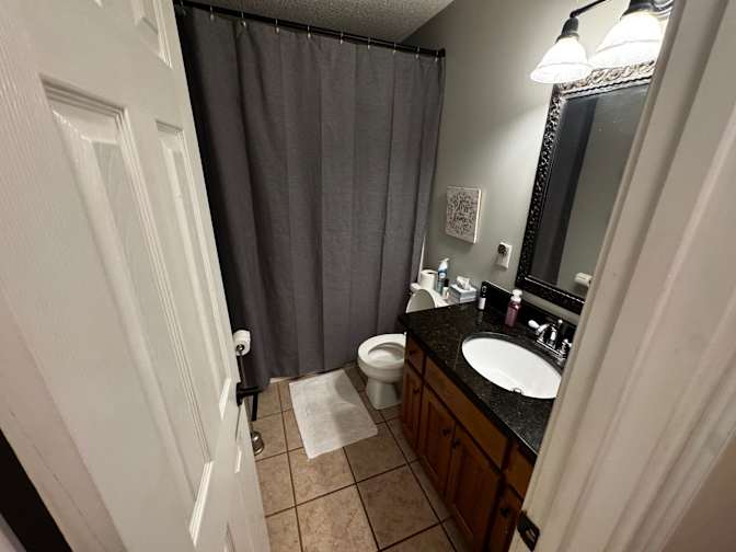 Alcove Rooms's room