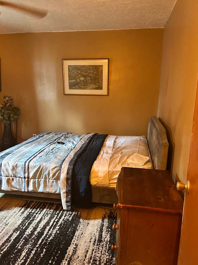 Lee's room