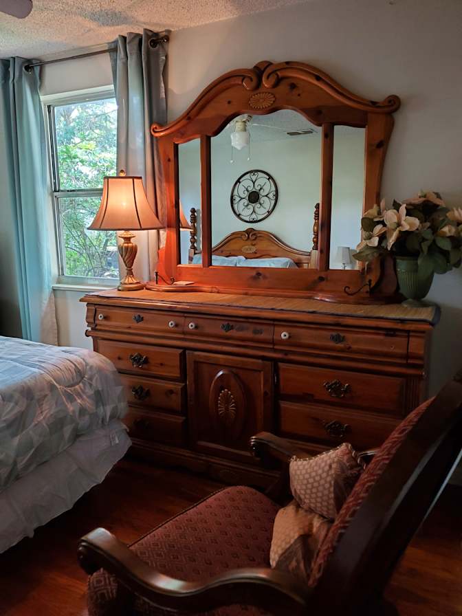 Jebbie's room