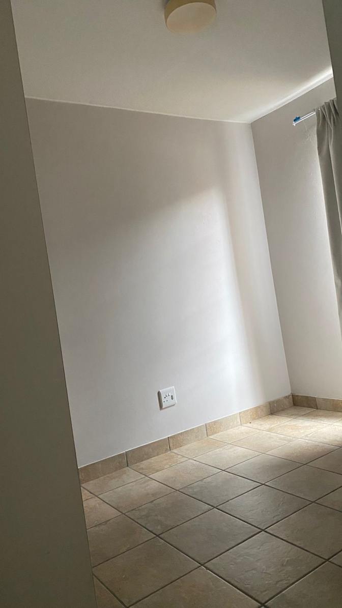 V's room