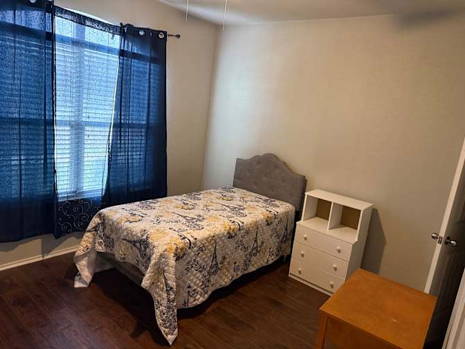 Anserd's room