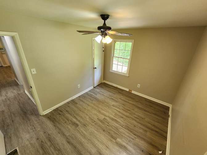 Alcove Rooms's room