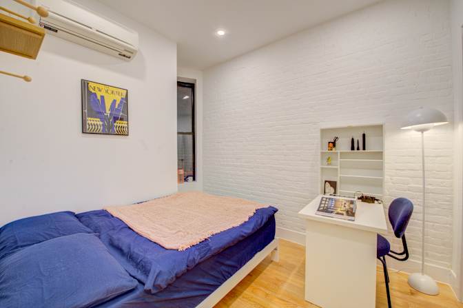 Liza's room