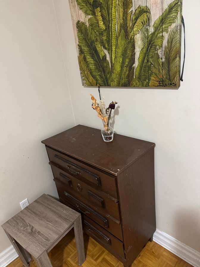 Malik's room