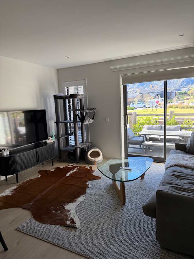 Chelsea Hirschmann's room