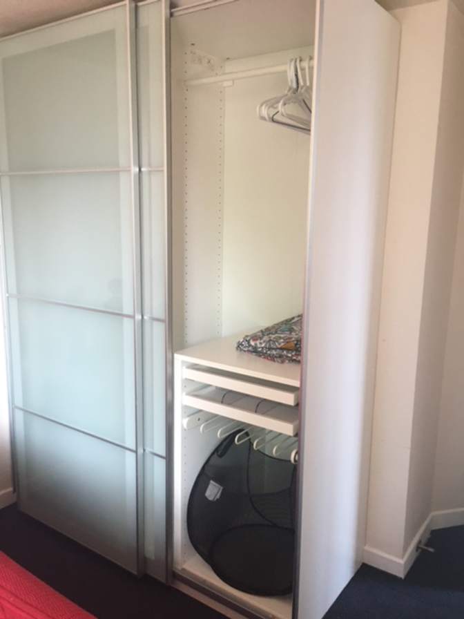 Nadir's room