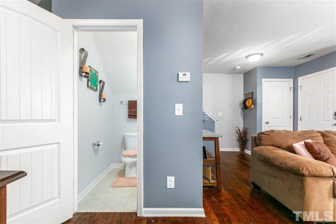 Alcove Rooms's room
