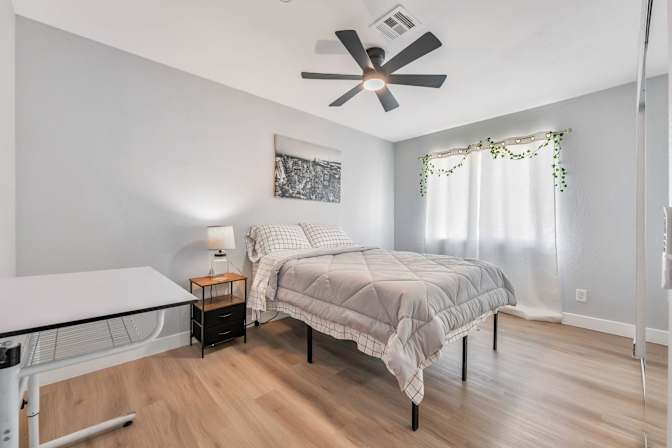 PadSplit's room