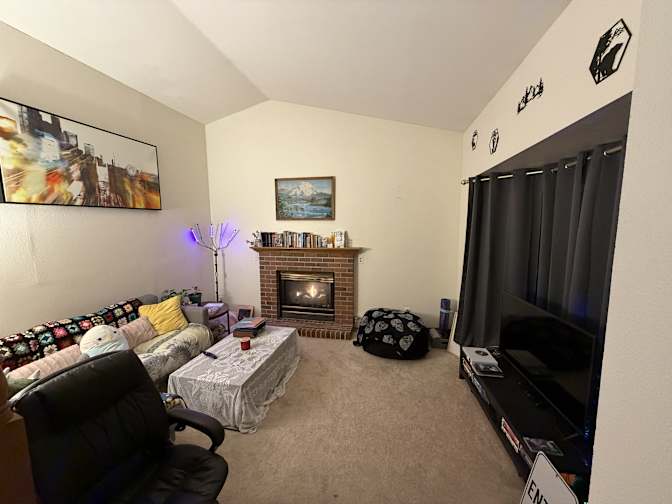 Yoni's room
