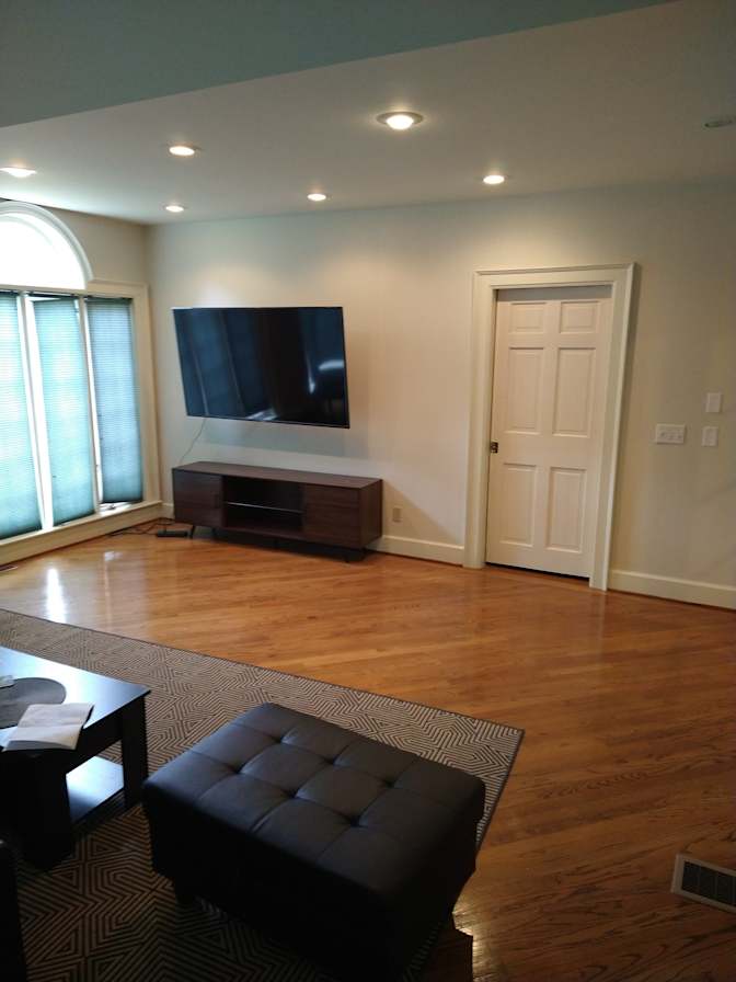 Lee's room