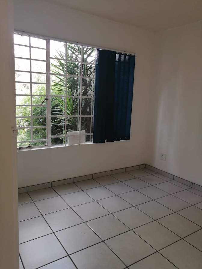 Thobile's room