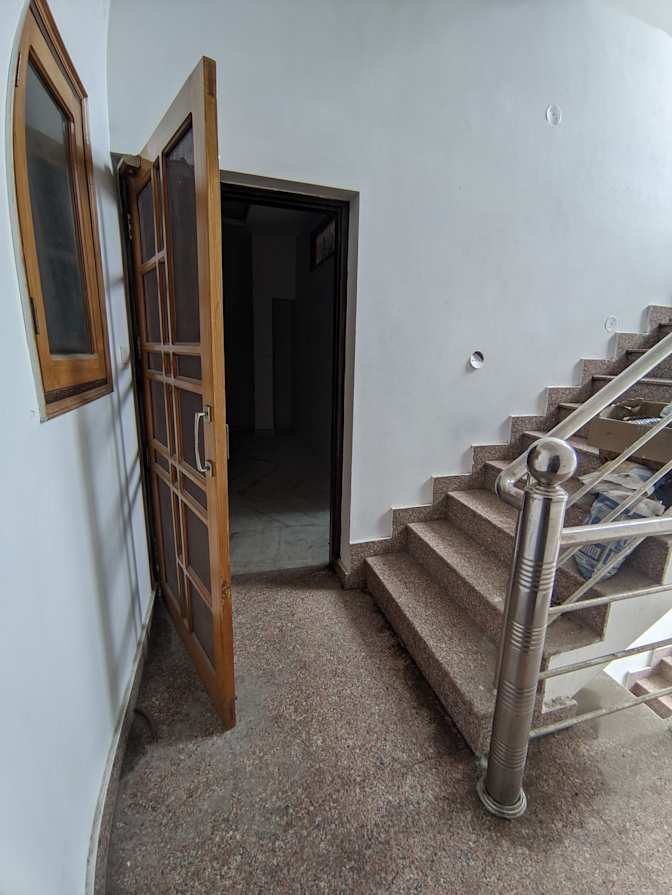 Sam Gupta's room