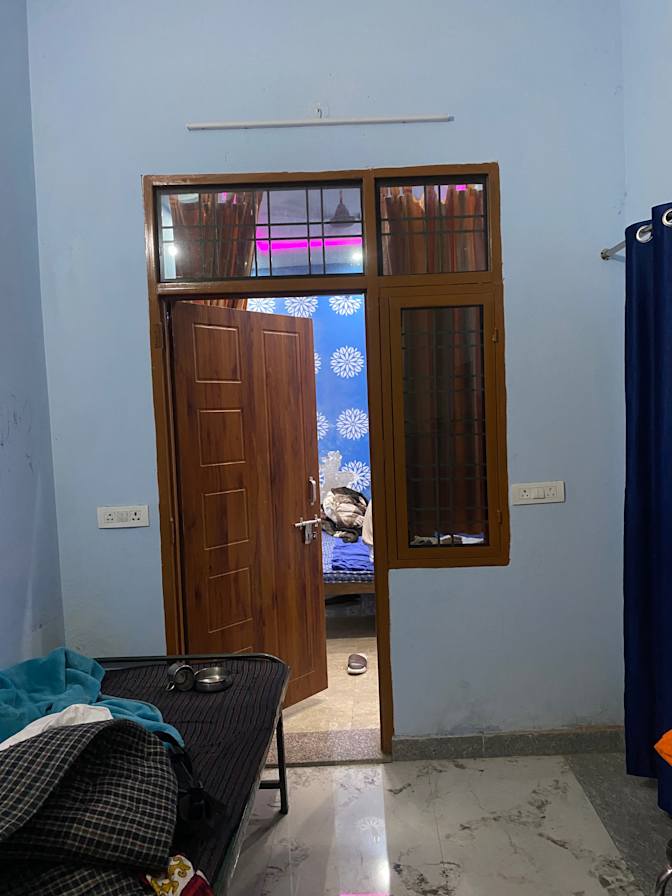 Dixant Maan's room