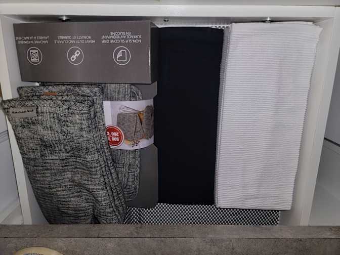 Darren's room