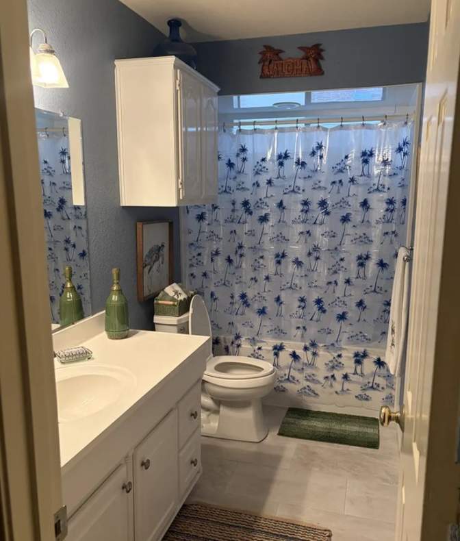 Carolyn's room