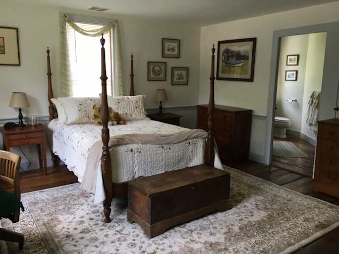 Aileen L's room