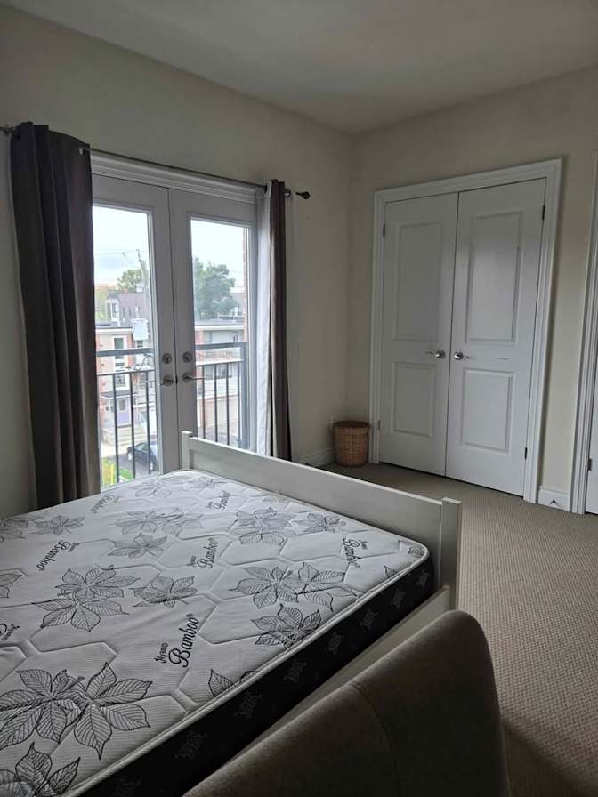 Tom's room