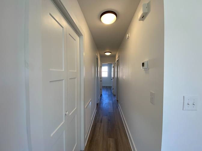 Alcove Rooms's room