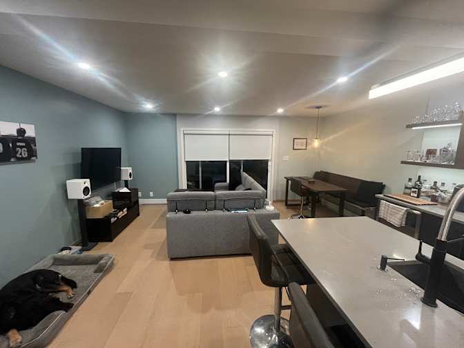 Ross Macdonald's room