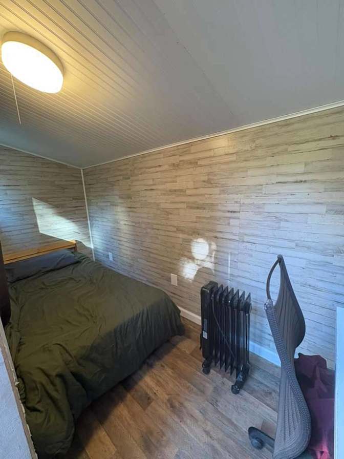 Julia Va's room