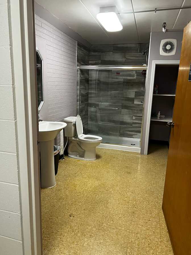 Ayaz Shirazee's room