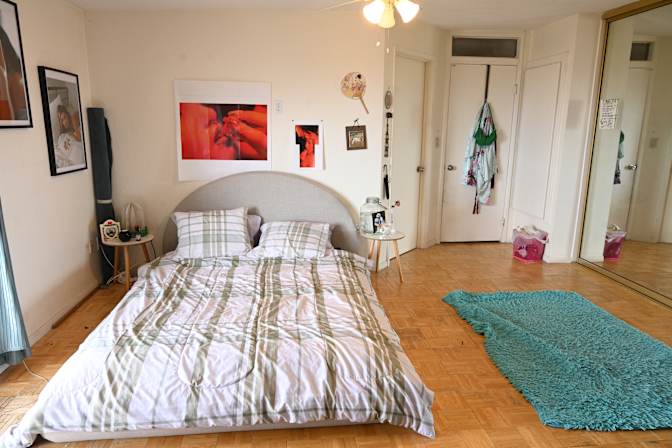 Victoria's room