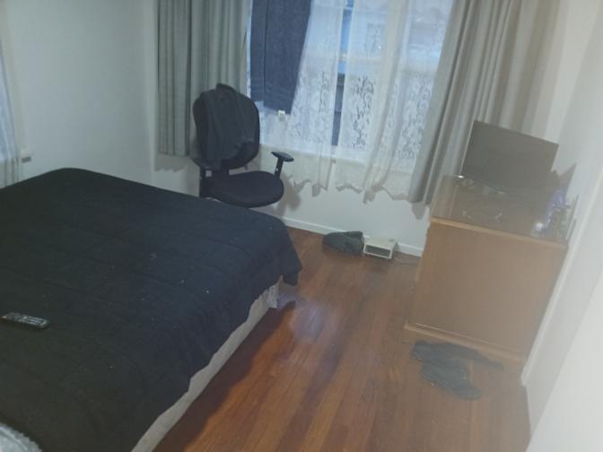 GRAEME's room