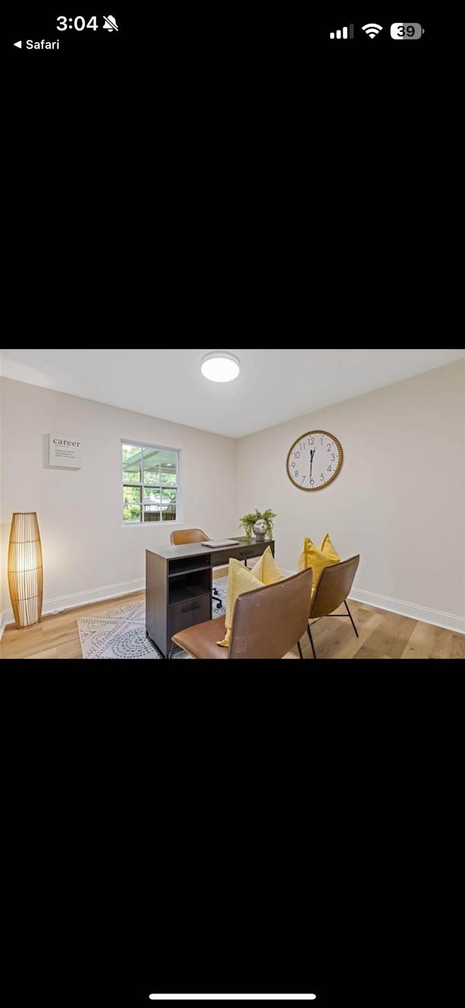 Alcove Rooms's room