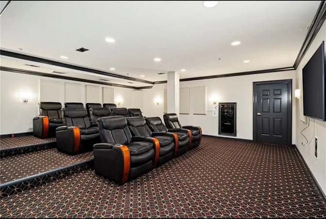 Alcove Rooms's room